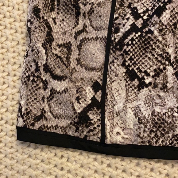 BCBG MazAzria Shana snakeskin dress in size 4 - Picture 4 of 8